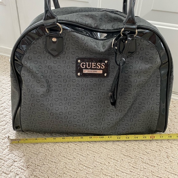 Guess carryon/tote - Picture 10 of 11